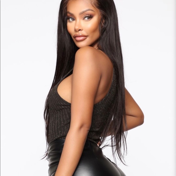 Halter top - Picture 3 of 5